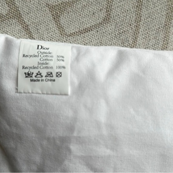 NEW Dior Cosmetics Pillow Beauty Cushion - Picture 2 of 3